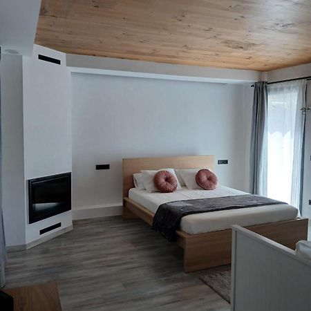Bibrabe Home Сан-Фелиу-де-Гишольс Экстерьер фото