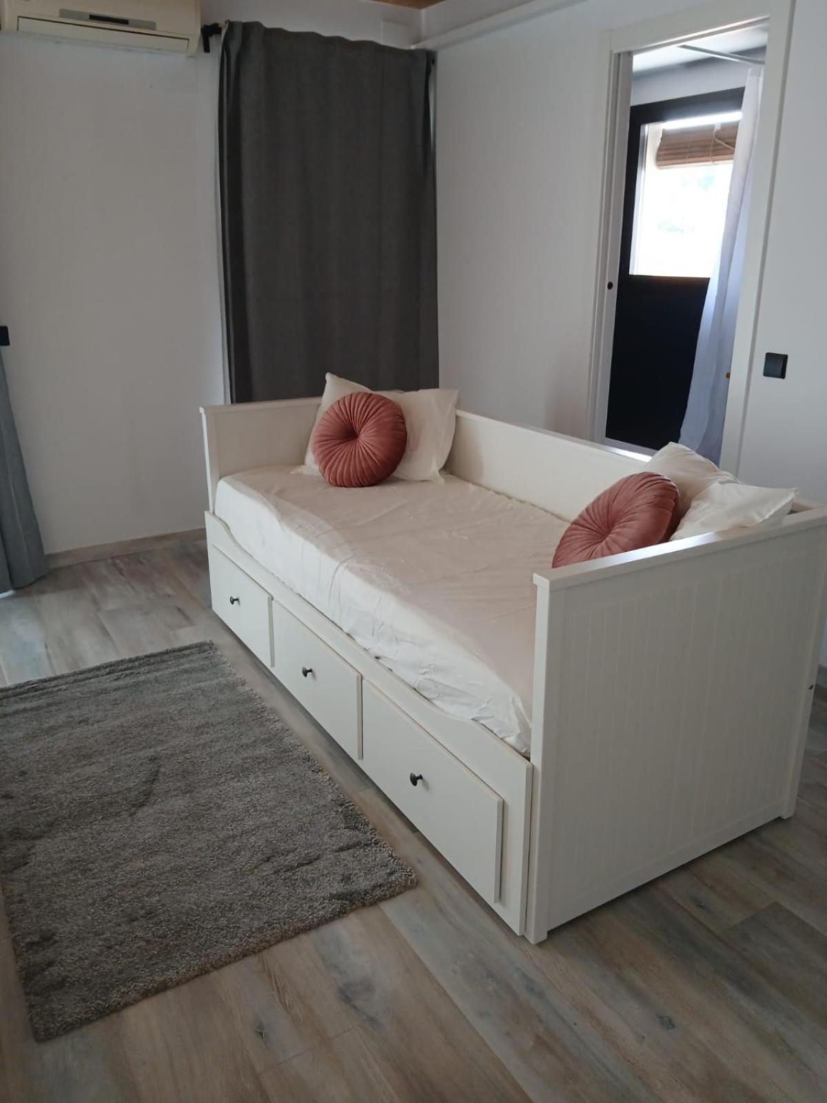 Bibrabe Home Сан-Фелиу-де-Гишольс Экстерьер фото