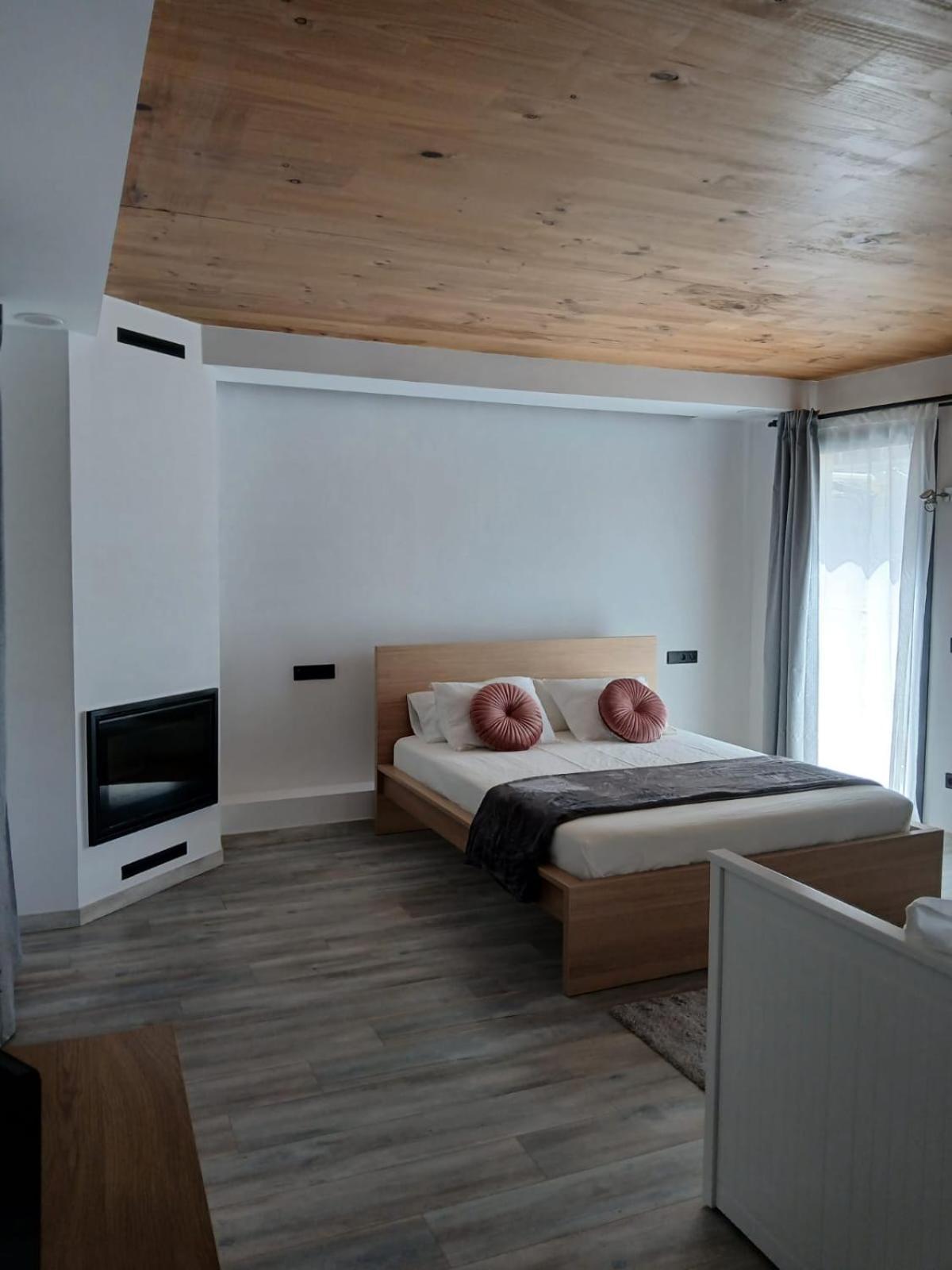 Bibrabe Home Сан-Фелиу-де-Гишольс Экстерьер фото