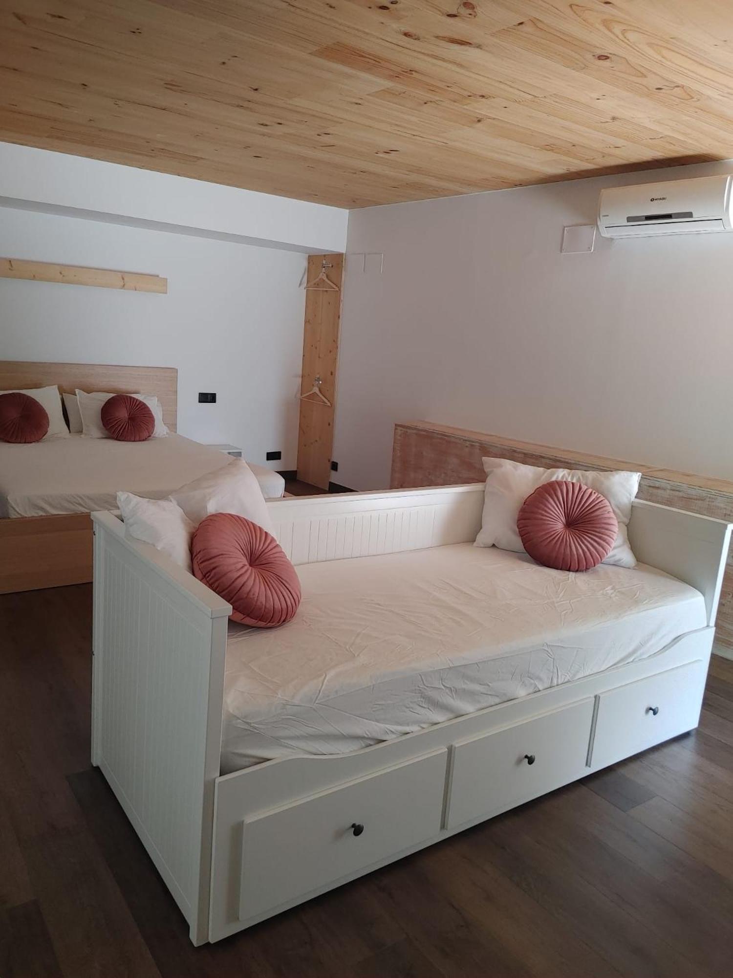 Bibrabe Home Сан-Фелиу-де-Гишольс Экстерьер фото