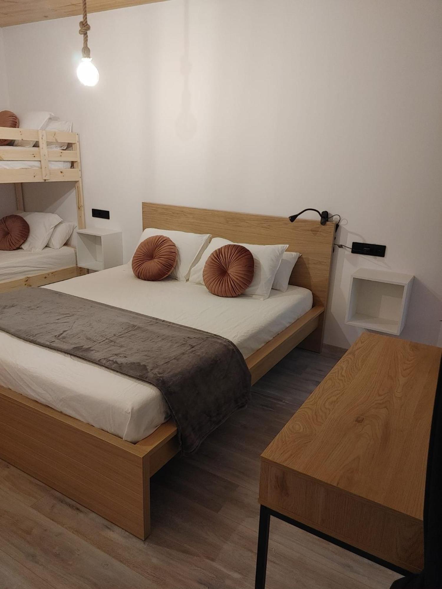 Bibrabe Home Сан-Фелиу-де-Гишольс Экстерьер фото