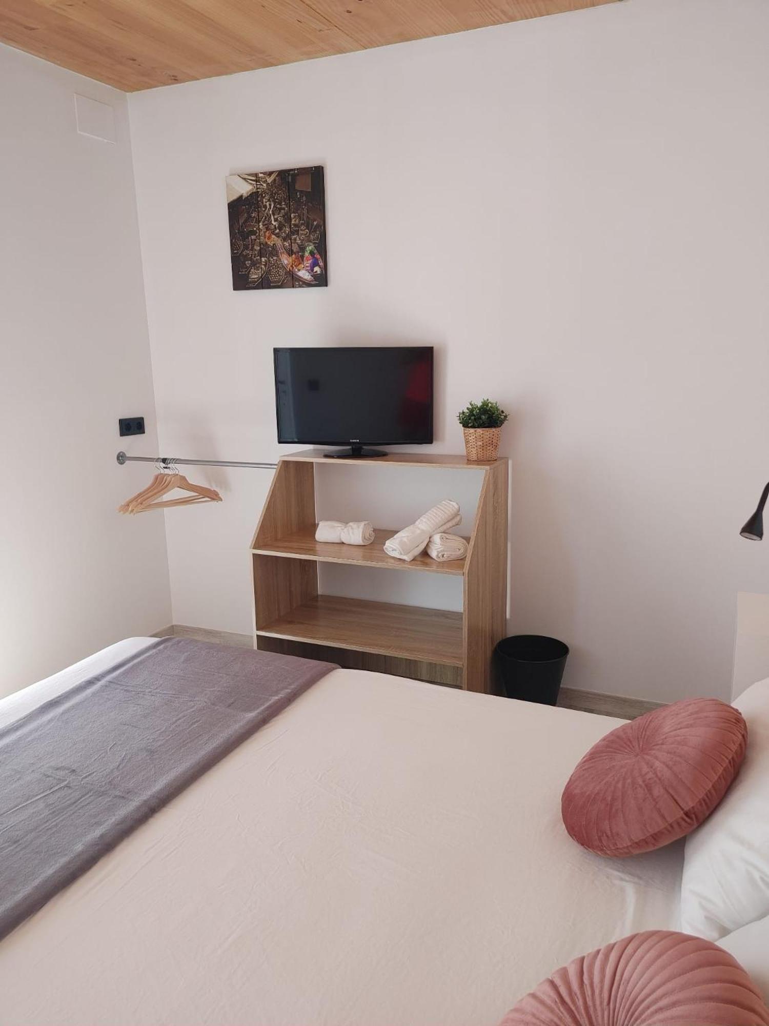 Bibrabe Home Сан-Фелиу-де-Гишольс Экстерьер фото