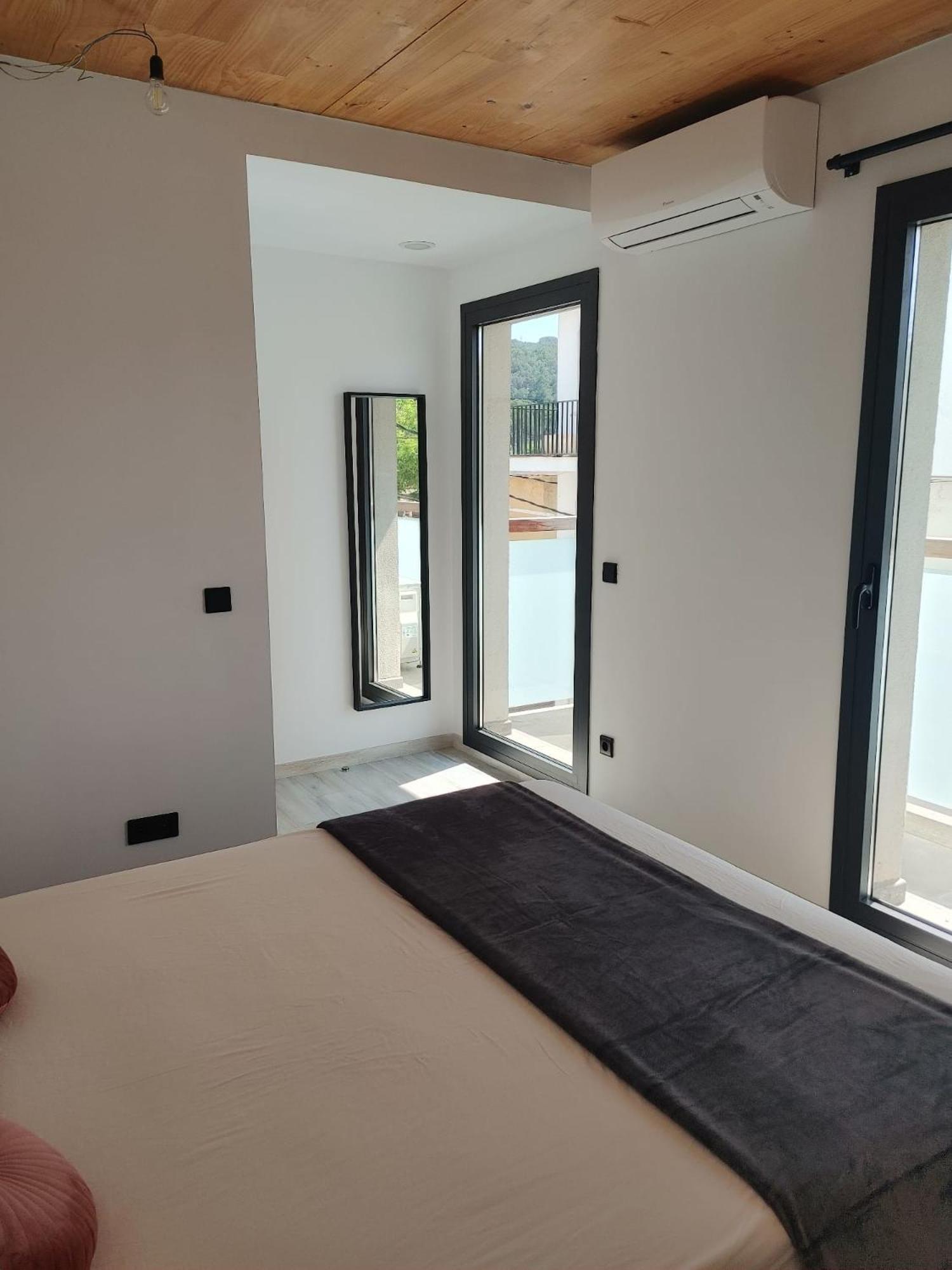 Bibrabe Home Сан-Фелиу-де-Гишольс Экстерьер фото
